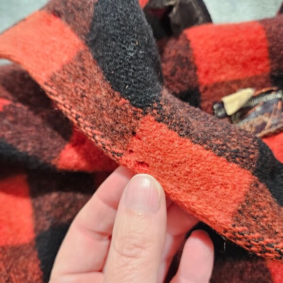 Vintage Woolrich Shirt Mens 17 Medium Wool Red Buffalo Plaid Shacket 50s READ - Picture 12 of 16